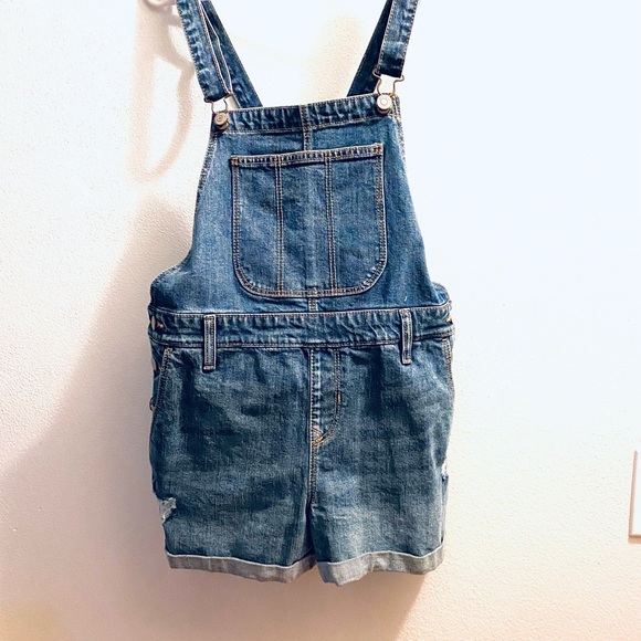 Old Navy Over-All Jean Shorts - Picture 2 of 7
